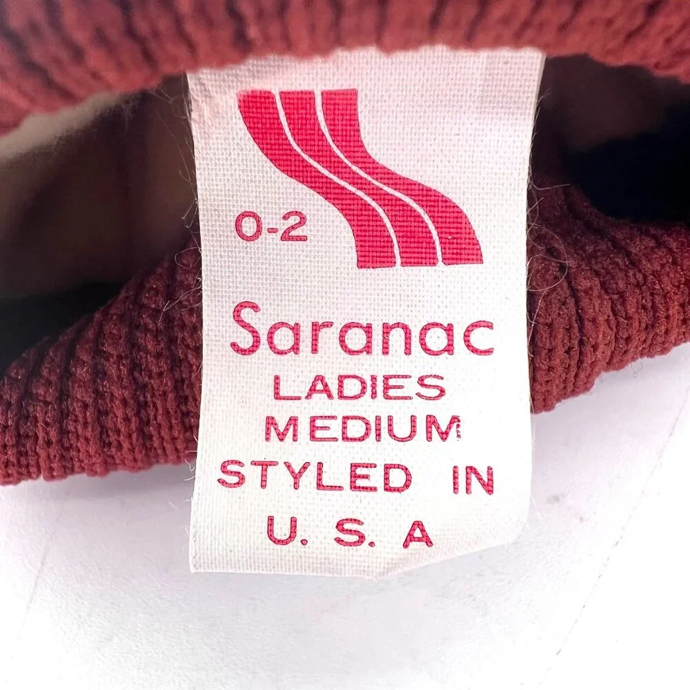 Saranac Ladies Medium Red Leather Gloves Drum Dyed Naked Cowhide Nylon Lined